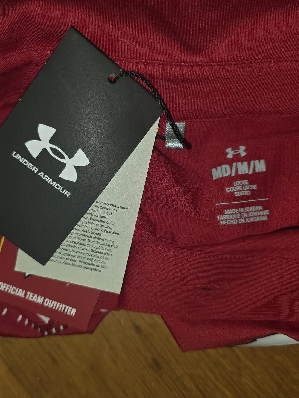 NWT Men's S/S UNDER ARMOUR Red Polo featuring WISCONSIN Size Medium